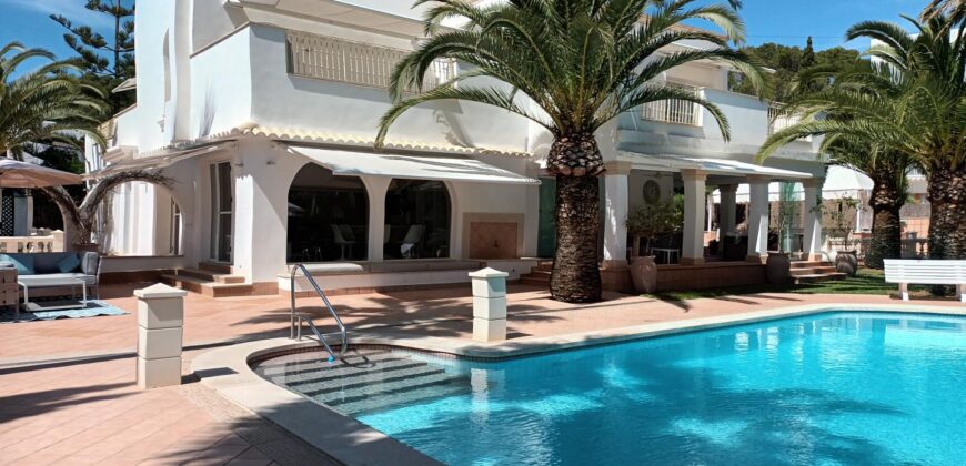 EINZIGARTIGE LUXUSVILLA CALA D’OR 4.200.000 €