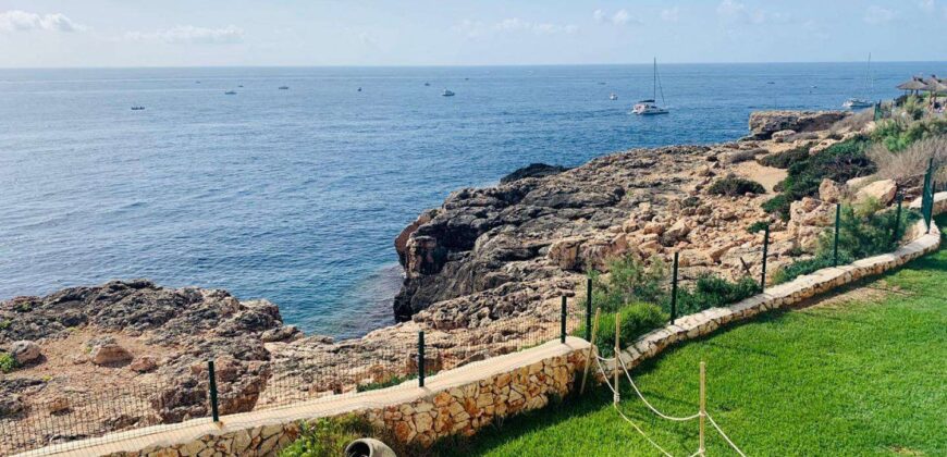 Seafront Apartment Es Forti
