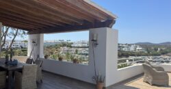 RESERVED – PENTHOUSE APARTMENT IN PRIME LOCATION OVERLOOKING THE MARINA 599.999€