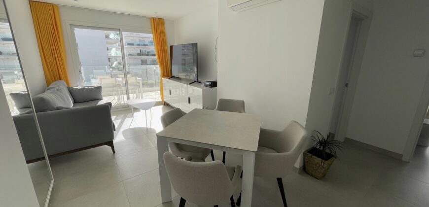 APARTMENTO CON VISTAS A SANT SALVADOR EN CALA D’OR 389.900€.