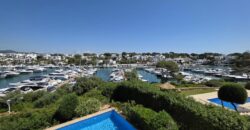 CHARMING PENTHOUSE WITH STUNNING VIEWS OF THE MARINA CALA D´OR