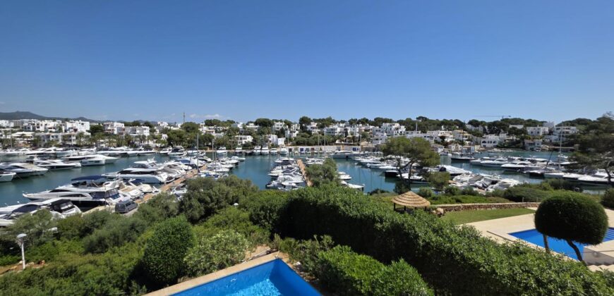 CHARMING PENTHOUSE WITH STUNNING VIEWS OF THE MARINA CALA D´OR