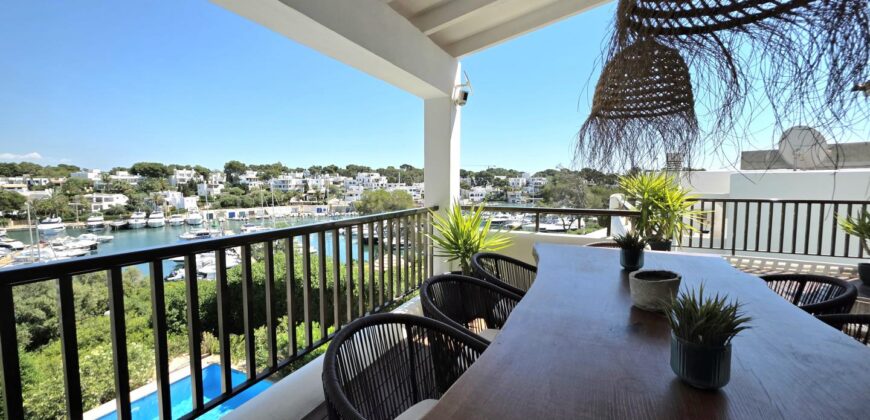 CHARMING PENTHOUSE WITH STUNNING VIEWS OF THE MARINA CALA D´OR
