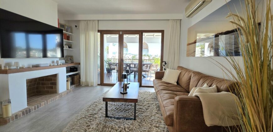 CHARMING PENTHOUSE WITH STUNNING VIEWS OF THE MARINA CALA D´OR