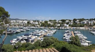 CHARMING PENTHOUSE WITH STUNNING VIEWS OF THE MARINA CALA D´OR