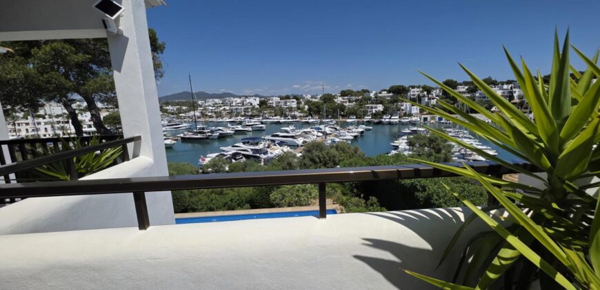CHARMING PENTHOUSE WITH STUNNING VIEWS OF THE MARINA CALA D´OR