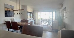 CHARMANTES LUXURIÖSES APARTMENT MIT UNVERGLEICHBAREN BLICK AUF DEN HAFEN VON CALA D’OR 979.000€