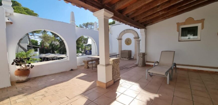 PENTHAUS APARTARMENT IM IBIZENKISCHEN STIL IM ZENTRUM VON CALA D’OR 250.000€