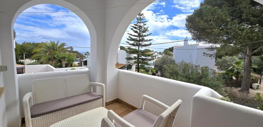 APARTMENT WITH VIEWS TO THE CRYSTAL BLUE SEA