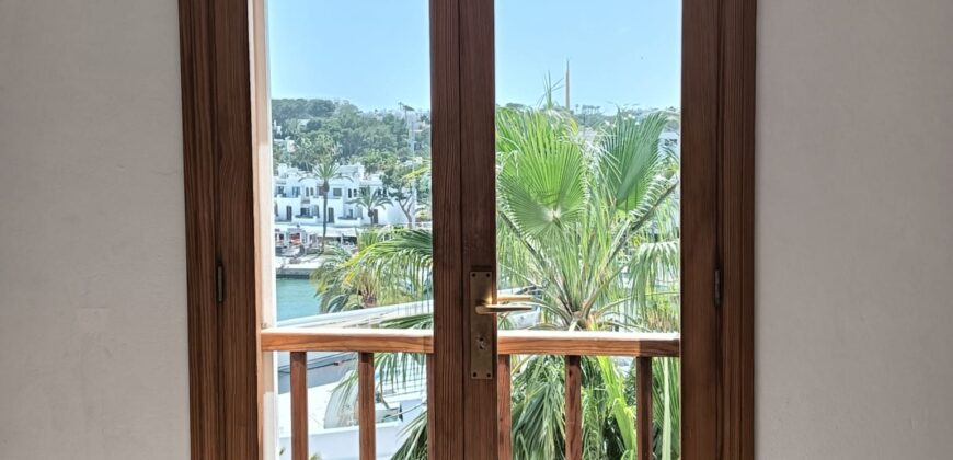 IMPRESIONANTE ÁTICO EN VENTA EN LA MARINA DE CALA D’OR