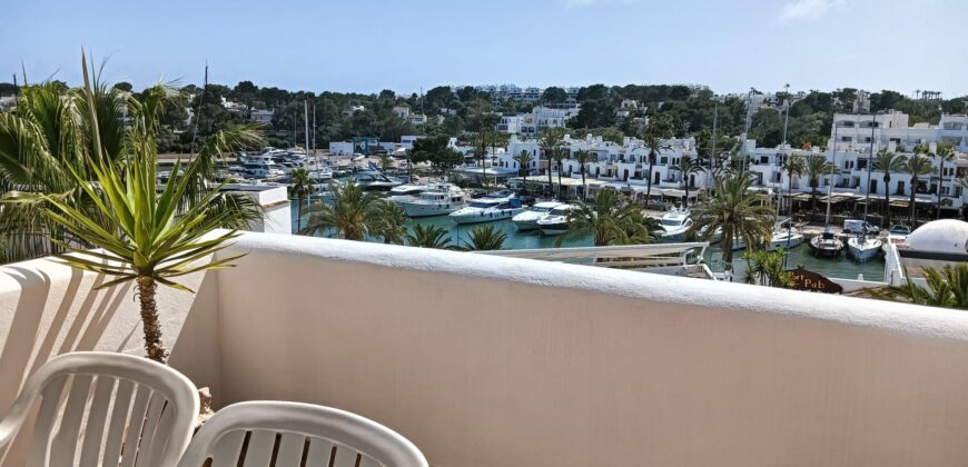 IMPRESIONANTE ÁTICO EN VENTA EN LA MARINA DE CALA D’OR