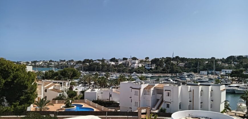 IMPRESIONANTE ÁTICO EN VENTA EN LA MARINA DE CALA D’OR