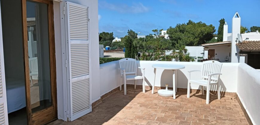 IMPRESIONANTE ÁTICO EN VENTA EN LA MARINA DE CALA D’OR