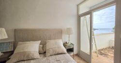DUPLEX DE ESTILO IBICENCO CON VISTA AL MAR, EN CALA FERRERA