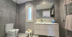 DUPLEX DE ESTILO IBICENCO CON VISTA AL MAR, EN CALA FERRERA