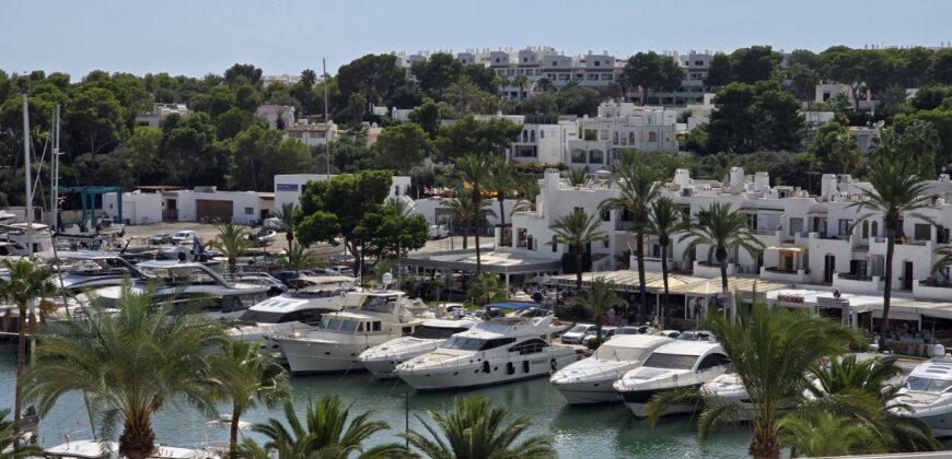 STUNNING PENTHOUSE FOR SALE IN CALA D´OR MARINA