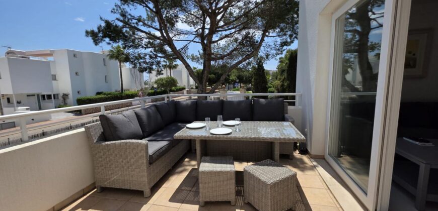 PENTHOUSE APARTMENT ONLY 5 MIN WALK FROM THE CALA D’OR MARINA 369.500€