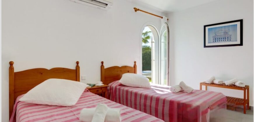 MAGNIFICENT VILLA WITH TOURIST LICENSE FOR SALE, CALA EGOS