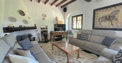 CASA DE CAMPO CON MUCHO CARÁCTER Y LICENCIA TURÍSTICA, ENTRE CALA D´OR Y CALONGE