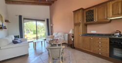 CASA DE CAMPO CON MUCHO CARÁCTER Y LICENCIA TURÍSTICA, ENTRE CALA D´OR Y CALONGE