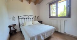 CASA DE CAMPO CON MUCHO CARÁCTER Y LICENCIA TURÍSTICA, ENTRE CALA D´OR Y CALONGE