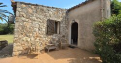CASA DE CAMPO CON MUCHO CARÁCTER Y LICENCIA TURÍSTICA, ENTRE CALA D´OR Y CALONGE