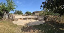 CASA DE CAMPO CON MUCHO CARÁCTER Y LICENCIA TURÍSTICA, ENTRE CALA D´OR Y CALONGE