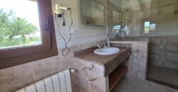 CASA DE CAMPO CON MUCHO CARÁCTER Y LICENCIA TURÍSTICA, ENTRE CALA D´OR Y CALONGE