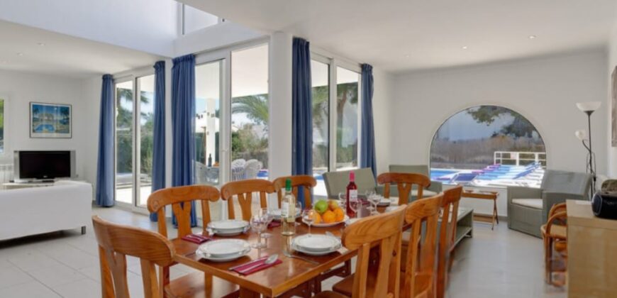 MAGNIFICENT VILLA WITH TOURIST LICENSE FOR SALE, CALA EGOS