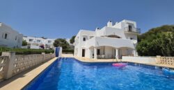 VILLA CON VISTA AL MAR EN SEGUNDA LINEA DEL MAR