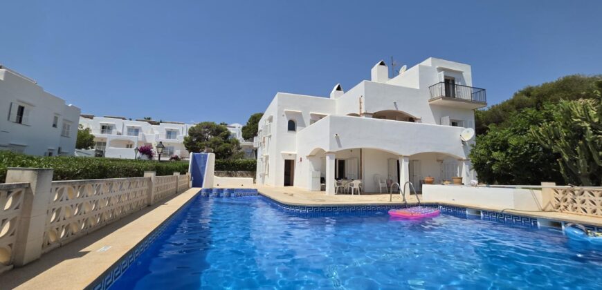 VILLA CON VISTA AL MAR EN SEGUNDA LINEA DEL MAR