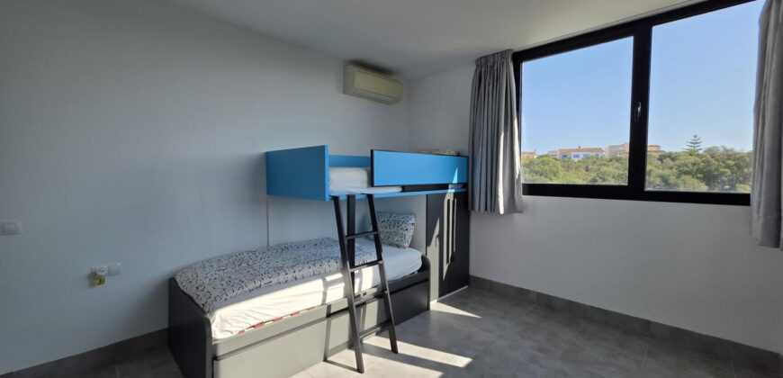 MODERNA CASA ADOSADA EN PORTOCOLOM 719.800 €