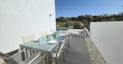 MODERNA CASA ADOSADA EN PORTOCOLOM 719.800 €