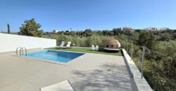 MODERNA CASA ADOSADA EN PORTOCOLOM 719.800 €