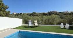 MODERNA CASA ADOSADA EN PORTOCOLOM 719.800 €