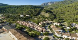 NUEVAS CASAS ADOSADAS EN ESPORLES, EN LA SERRA DE TRAMUNTANA, CONSTRUIDAS POR TAYLOR WIMPEY A PARTIR DE 795 000 €.