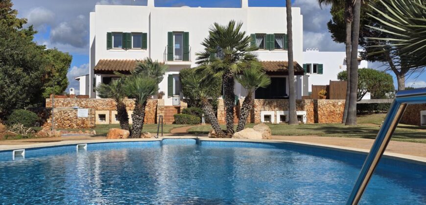 RESERVIERT!! ATTRAKTIVE DOPPELHAUSHÄLFTE ZU VERKAUFEN, CALA D’OR