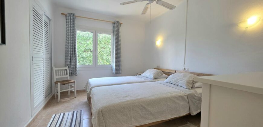 STUNNING IBICENCAN VILLA 2ND LINE TO THE SEA 699.500€