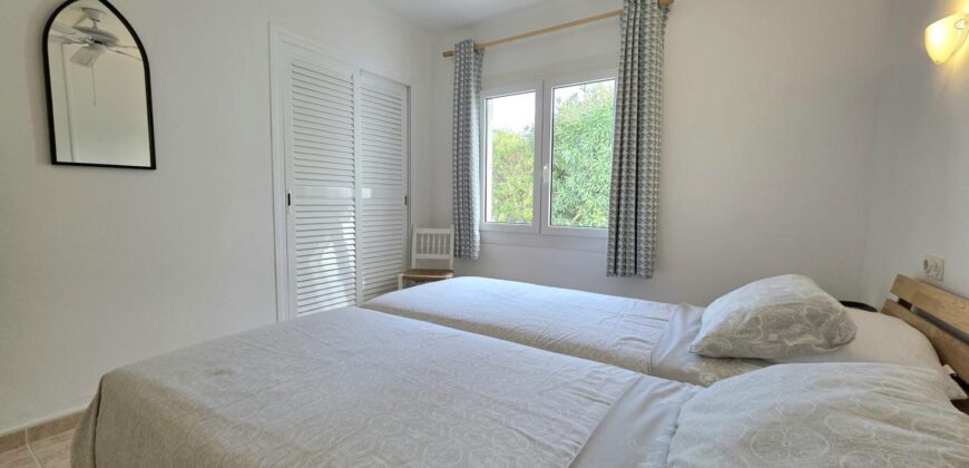 STUNNING IBICENCAN VILLA 2ND LINE TO THE SEA 699.500€