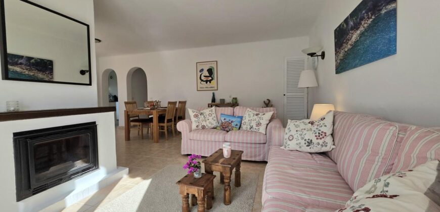WUNDERSCHÖNE VILLA IM IBIZA STIL 2.MEERESLINIE 649.500€