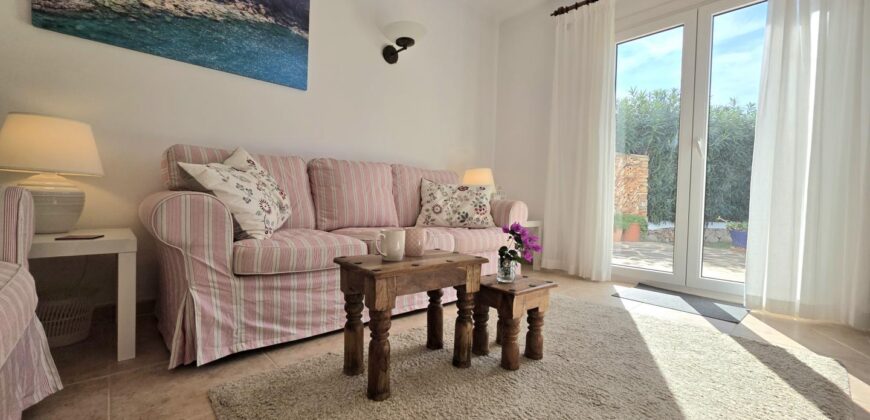 ENCANTADORA VILLA CON ESTILO IBICENCO EN SEGUNDA LÍNEA DE MAR 649.500 €