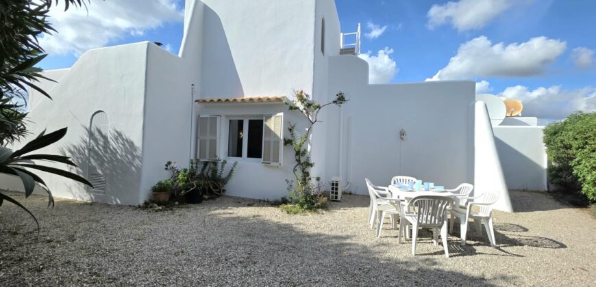 WUNDERSCHÖNE VILLA IM IBIZA STIL 2.MEERESLINIE 649.500€
