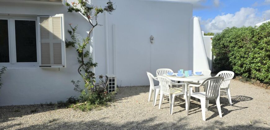 ENCANTADORA VILLA CON ESTILO IBICENCO EN SEGUNDA LÍNEA DE MAR 649.500 €