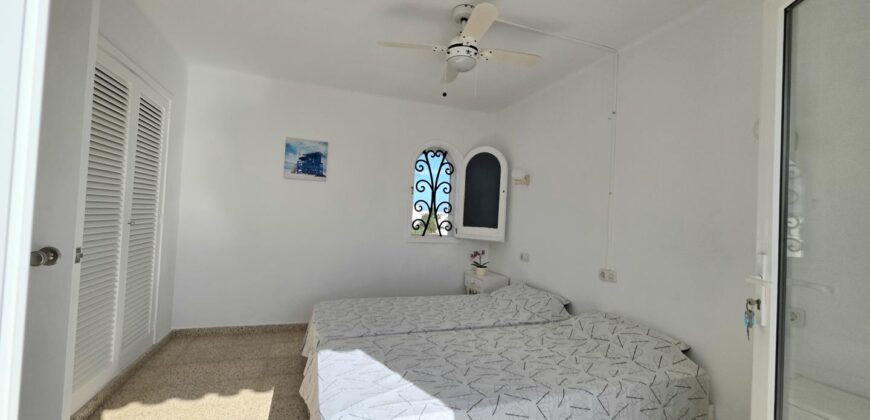 ENCANTADORA VILLA CON ESTILO IBICENCO EN SEGUNDA LÍNEA DE MAR 649.500 €