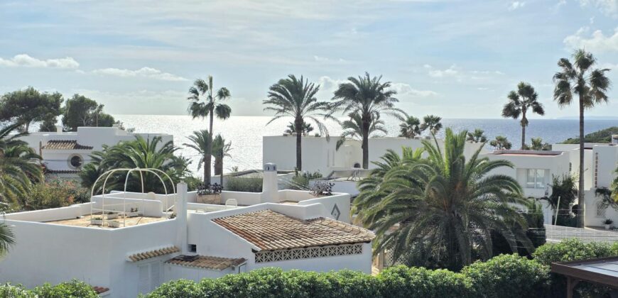 ENCANTADORA VILLA CON ESTILO IBICENCO EN SEGUNDA LÍNEA DE MAR 649.500 €