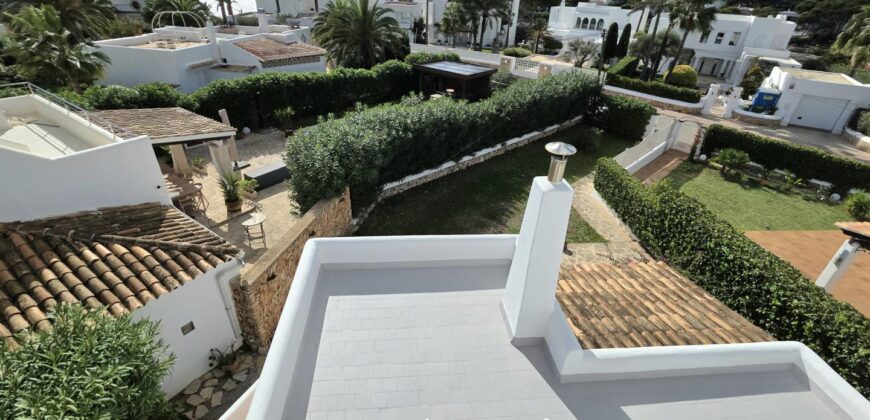 STUNNING IBICENCAN VILLA 2ND LINE TO THE SEA 699.500€