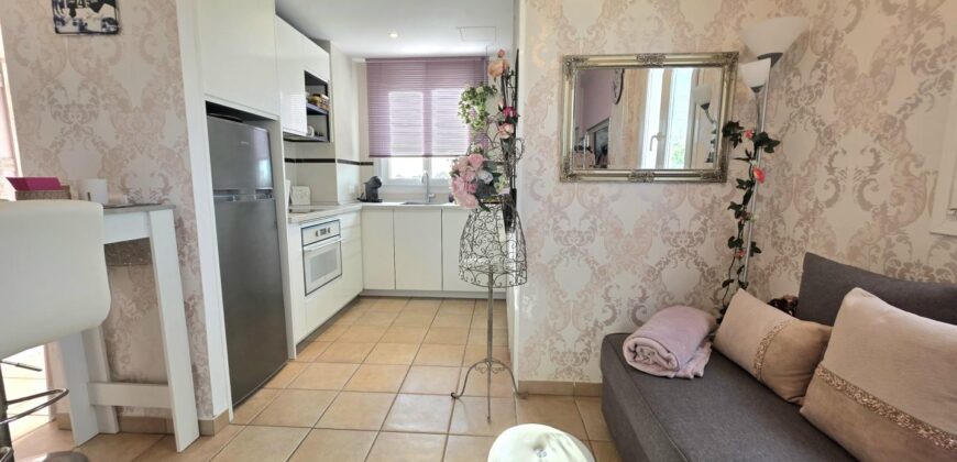 MODERNES APARTMENT IM ERSTEN STOCK, CALA D´OR, 334.500 €