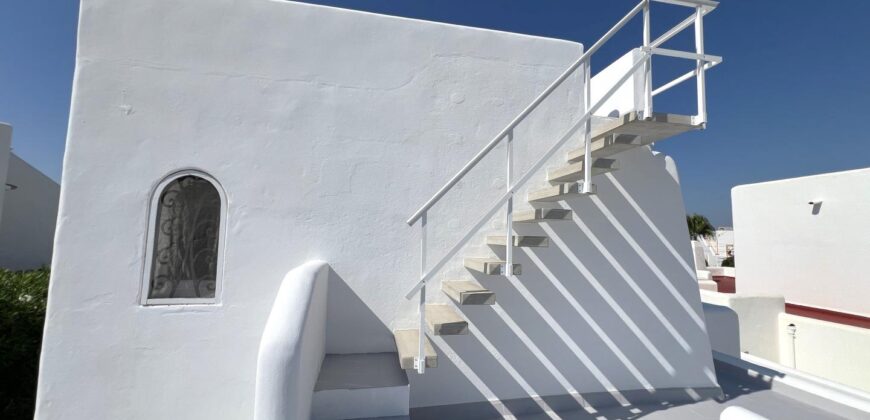 STUNNING IBICENCAN VILLA 2ND LINE TO THE SEA 699.500€