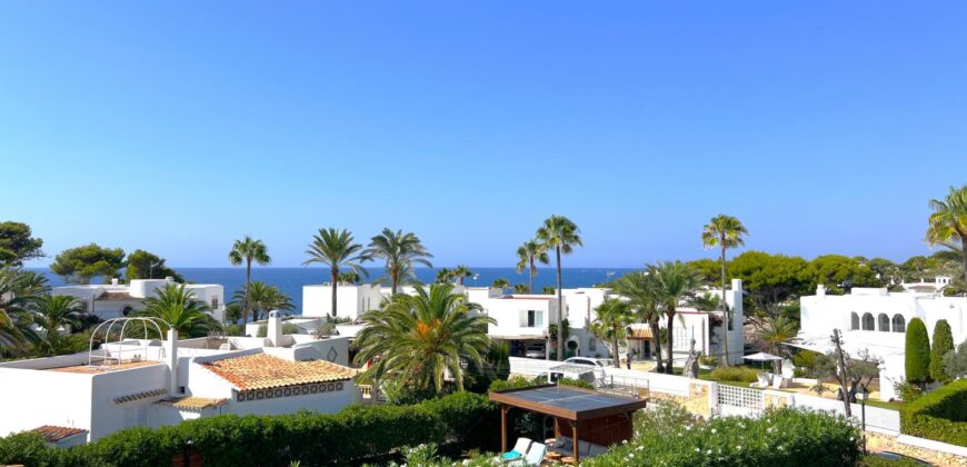 STUNNING IBICENCAN VILLA 2ND LINE TO THE SEA 699.500€