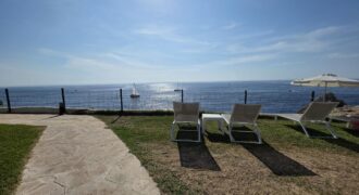 FULLY REFURBISHED SEA VIEW APARTMENT 287.500€
